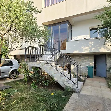 Margarita House 度假居 地拉那